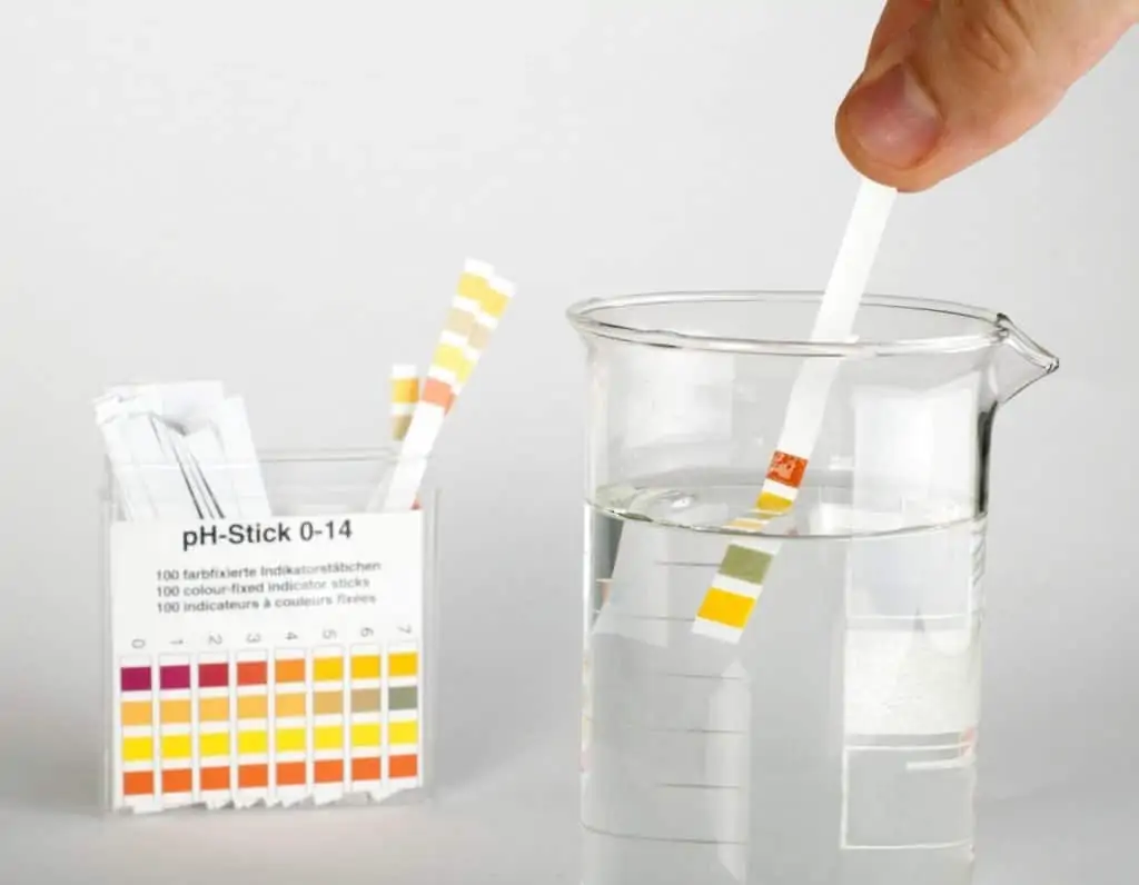 tesing the pH of drinking water